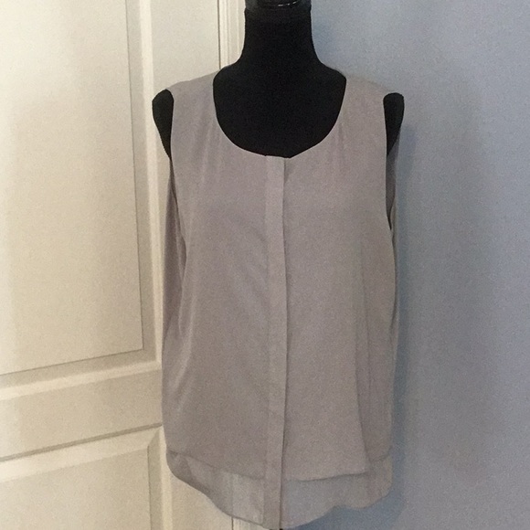 Marc New York- layered shell tank  Covered buttons - Picture 2 of 7